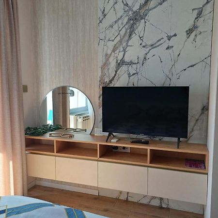 Apartment Centrum - Free Private Parking Νόβι Σαντ Εξωτερικό φωτογραφία