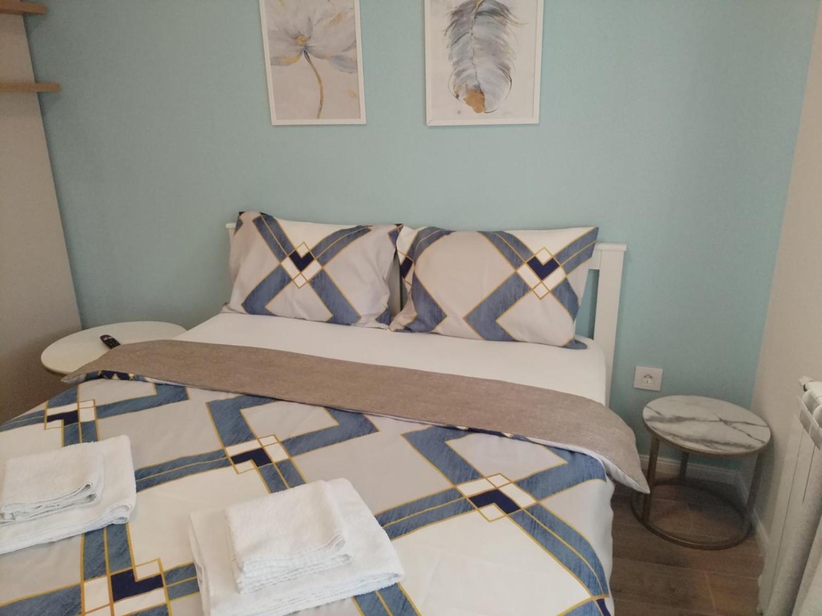 Apartment Centrum - Free Private Parking Νόβι Σαντ Εξωτερικό φωτογραφία