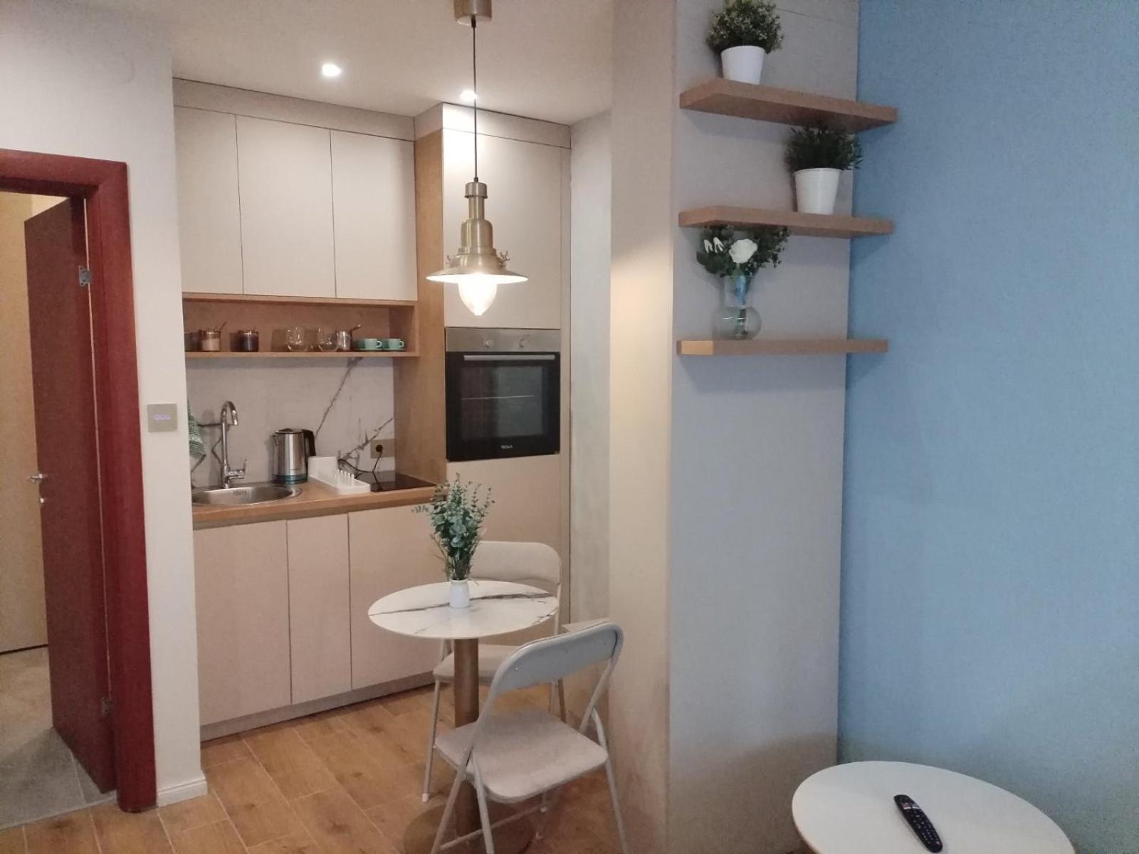 Apartment Centrum - Free Private Parking Νόβι Σαντ Εξωτερικό φωτογραφία