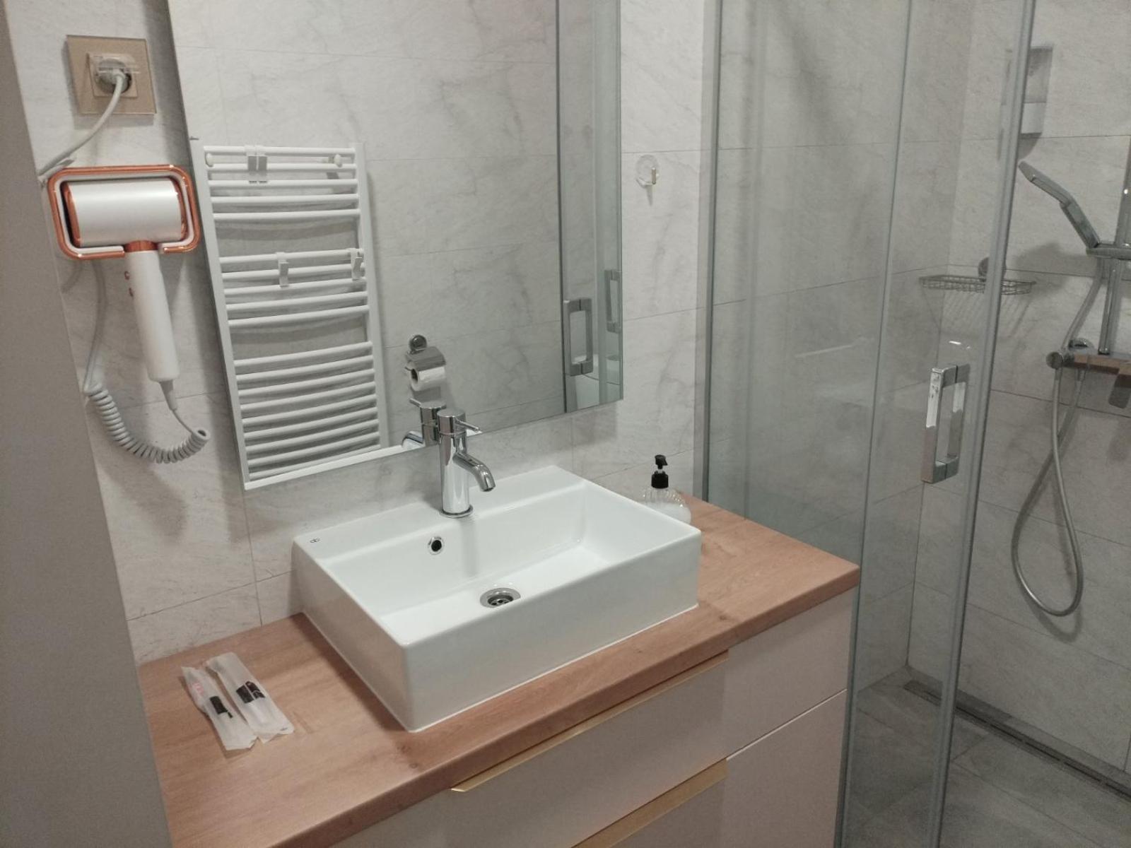 Apartment Centrum - Free Private Parking Νόβι Σαντ Εξωτερικό φωτογραφία