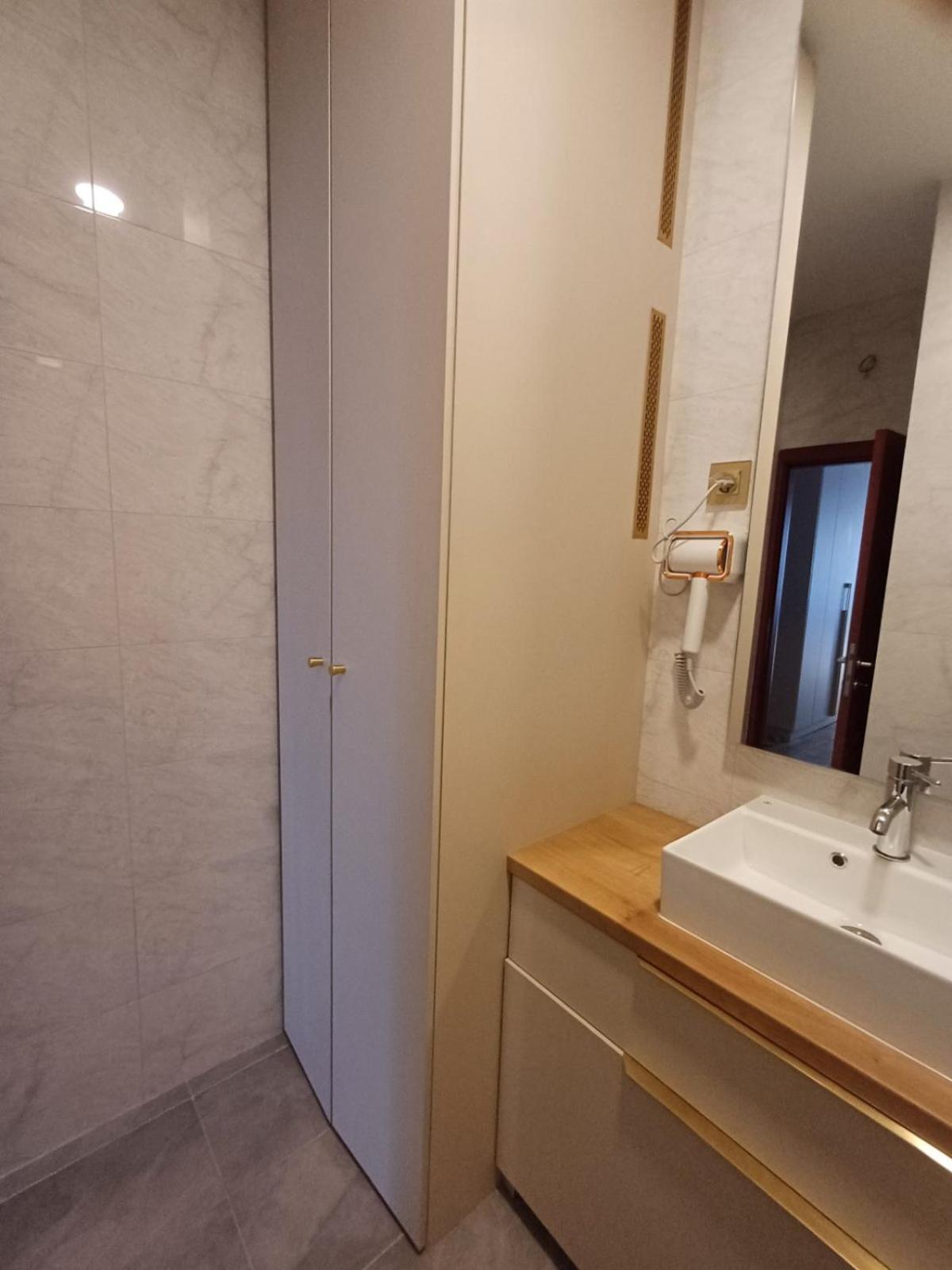 Apartment Centrum - Free Private Parking Νόβι Σαντ Εξωτερικό φωτογραφία