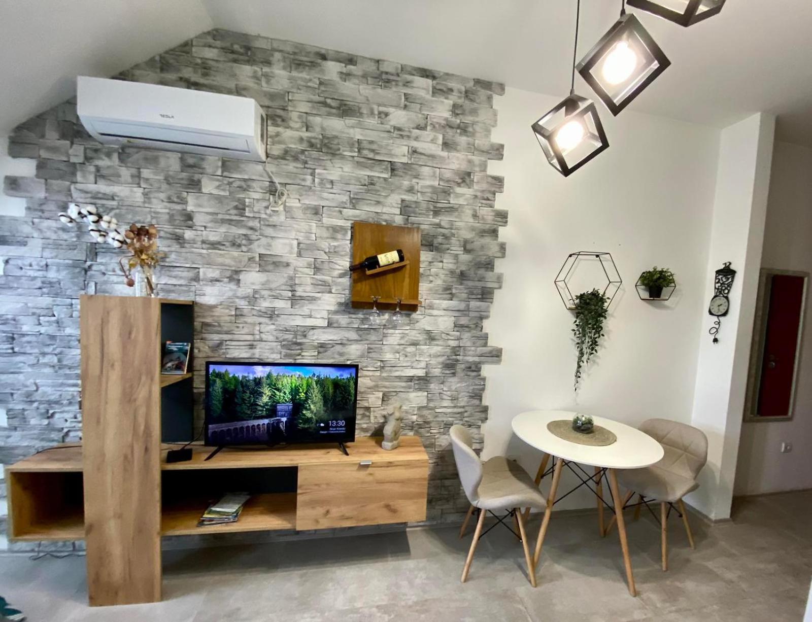 Apartment Centrum - Free Private Parking Νόβι Σαντ Εξωτερικό φωτογραφία