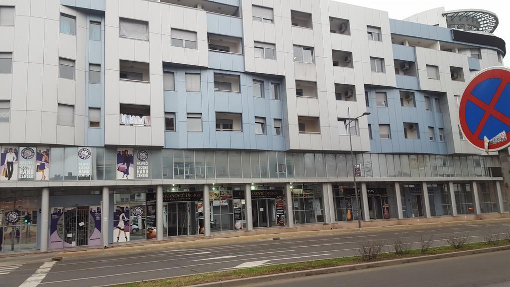 Apartment Centrum - Free Private Parking Νόβι Σαντ Εξωτερικό φωτογραφία